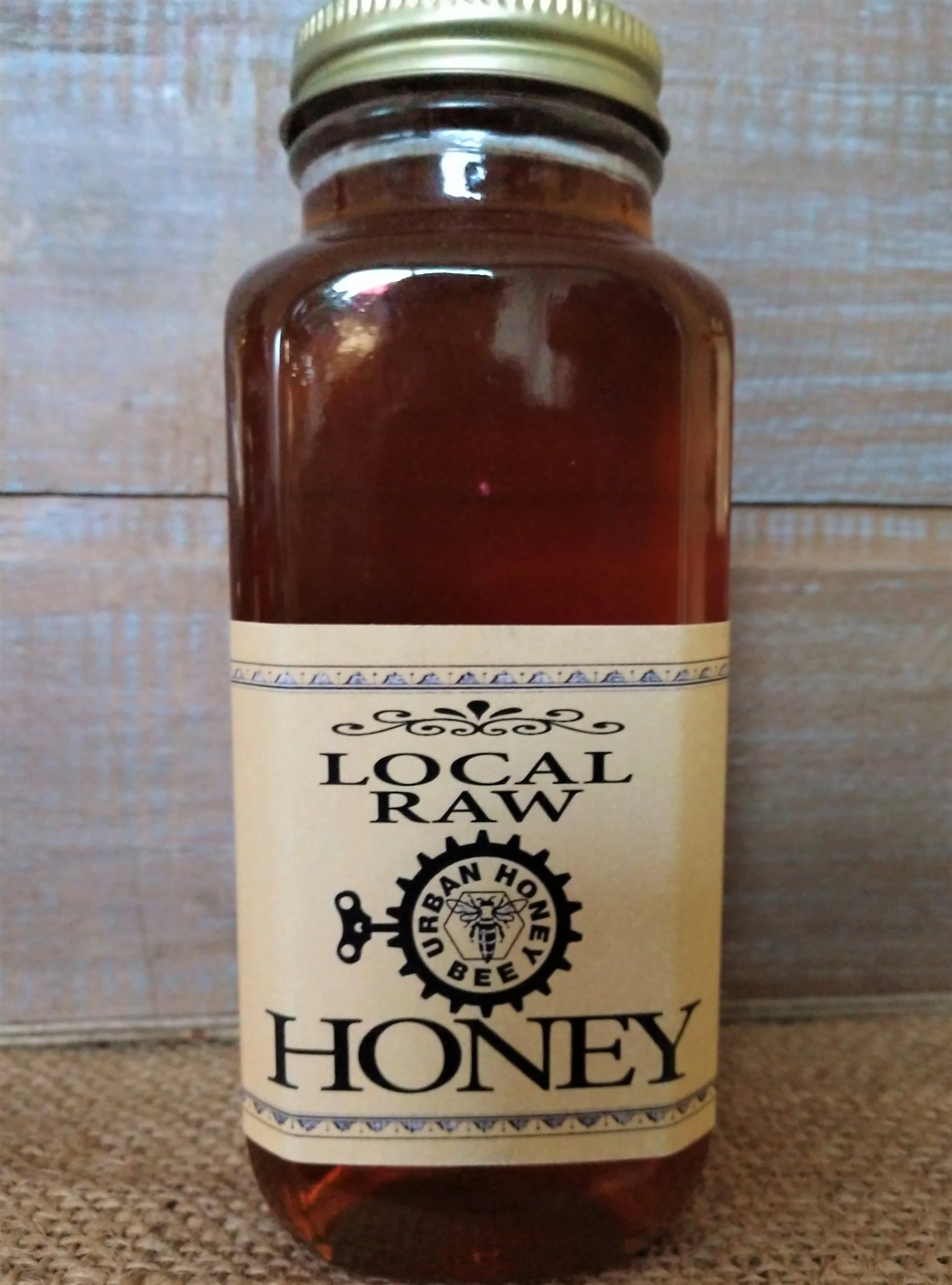 Bees From Ohio honey farm and apiary. Honeybee queens and nuc producer