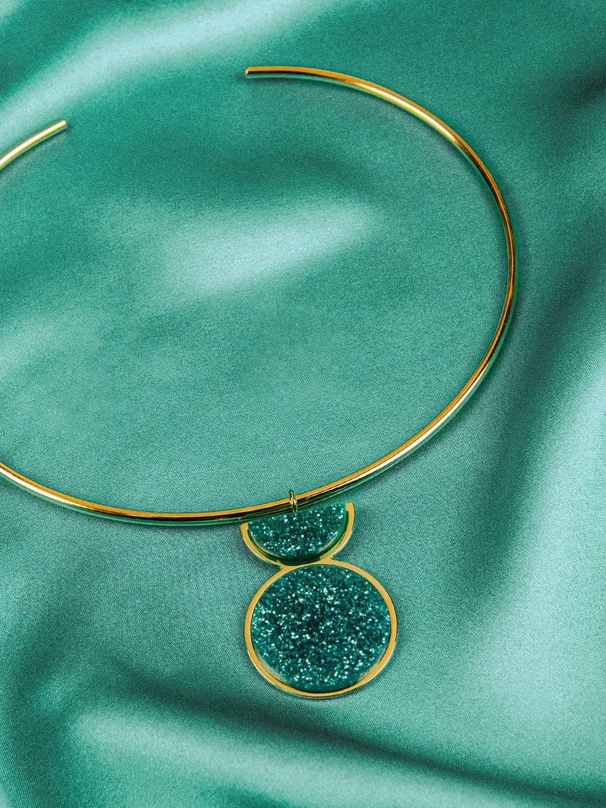 Collier_hans_lestatillonnes_72dpi_0013_Collier_hans_aqua_lestatillonnes.jpg