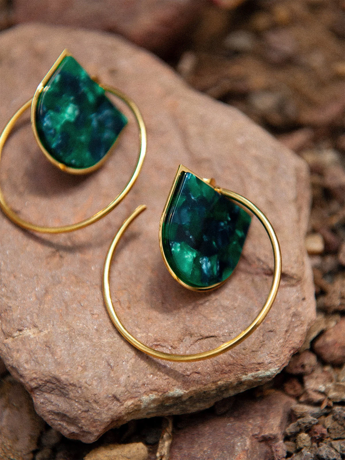 Colony_creoles_lestatillonnes_bijoux_0012_Colony_2_créoles_lestatillonnes_bijoux_0001_000_1100.jpg