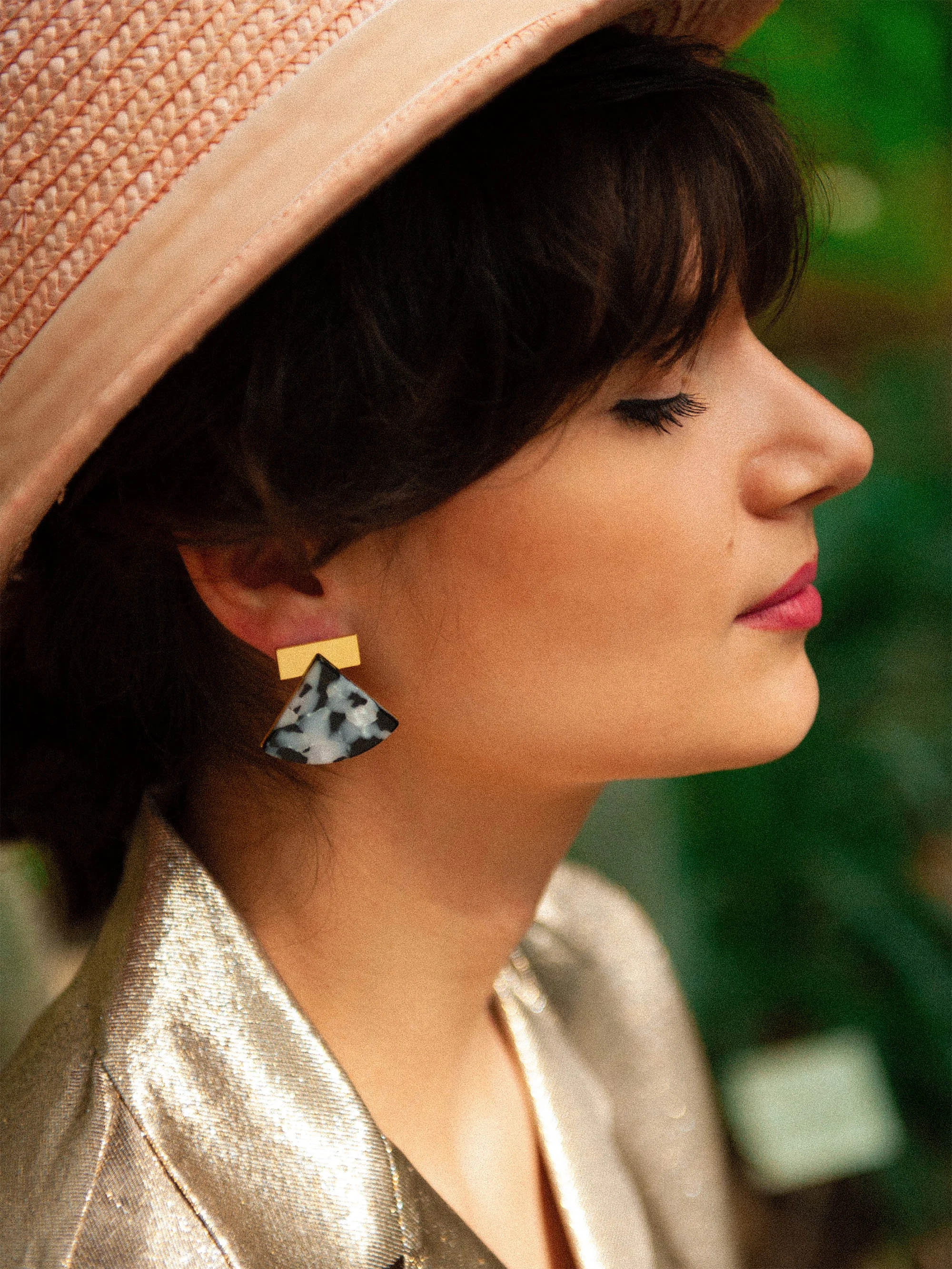 Lookbook_serres_jardin_botanique_metz_lestatillonnes_0031_Lookbook_serres_jardin_botanique_metz_lestatillonnes_bijoux_00.jpg