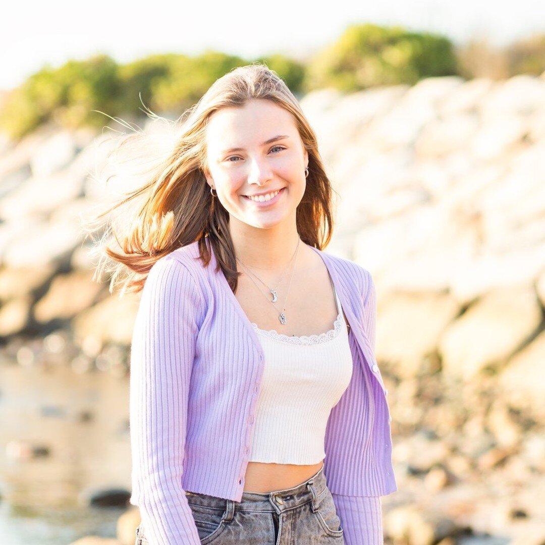 there is just something so magical about cape cod light ✨ especially at the knob in falmouth✨🌞✨
.
.
.
.
.
#portraitphotography #portraitphotographer #seniorportraits #capecod #capecodlife #capecodphotographer #newengland #newenglandphotographer #new