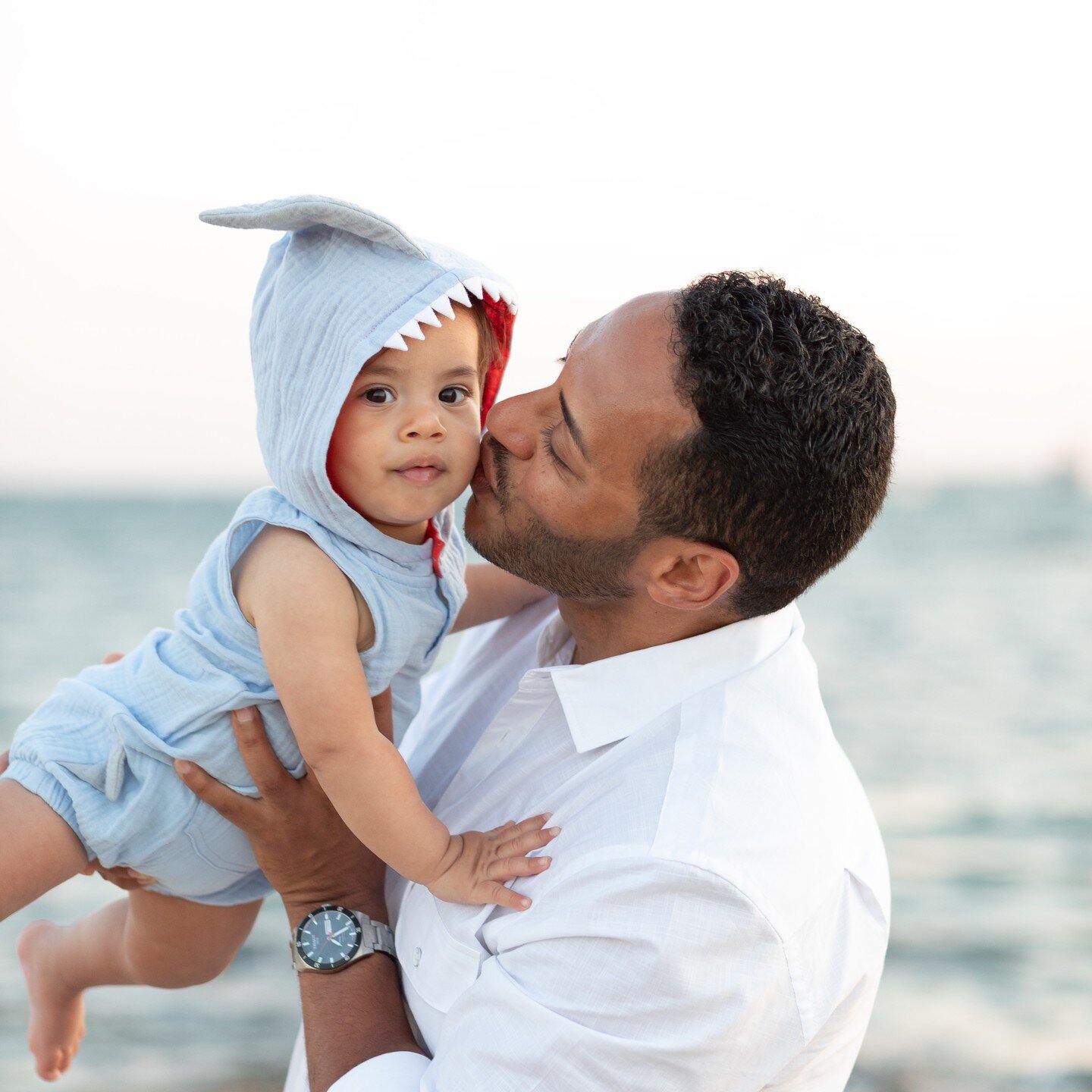 I mean, it doesn't get much cuter than this, does it?! 💕🦈
.
.
.
.
.
#capecod #newengland #capecodfamilyphotographer #portraitphotographer #familyphotographer #familyportraits #weddingphotographer #newenglandphotographer #naturallight #naturallightp