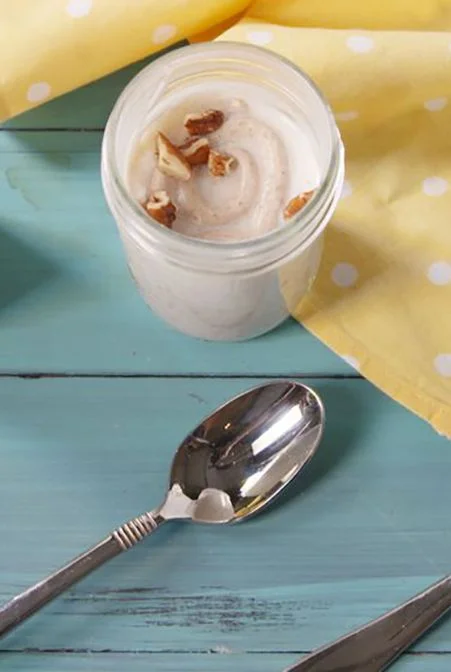 quick-healthy-breakfasts-cinnamon-roll-overnight-oats-1530299901.jpg