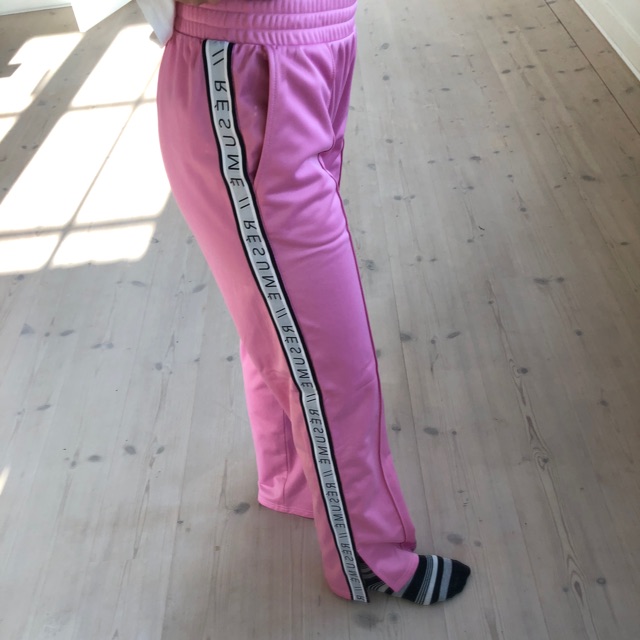 lyserøde bukser 2.jpeg