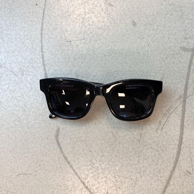  Solbriller, 190 kr.  