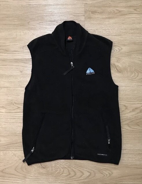 The North Face vest, 699 kr. 