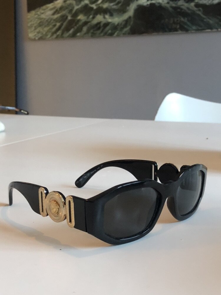Versace solbriller, 1.600 kr. 