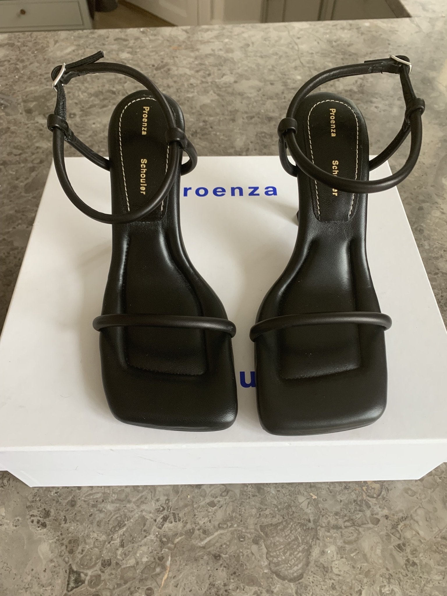 Proenza Schouler heels, 1.800 kr.