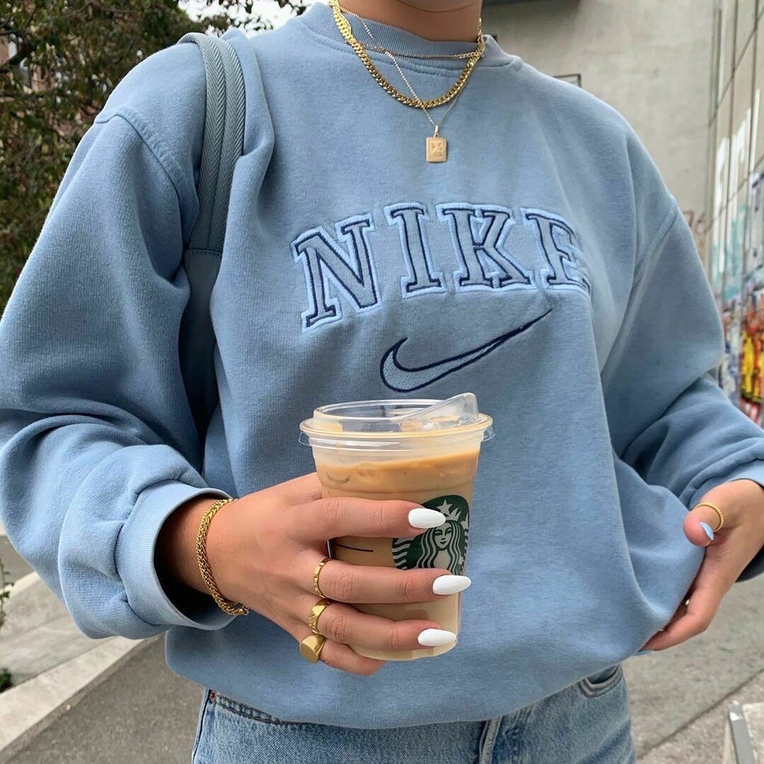 Nike sweater, 1.200 kr.
