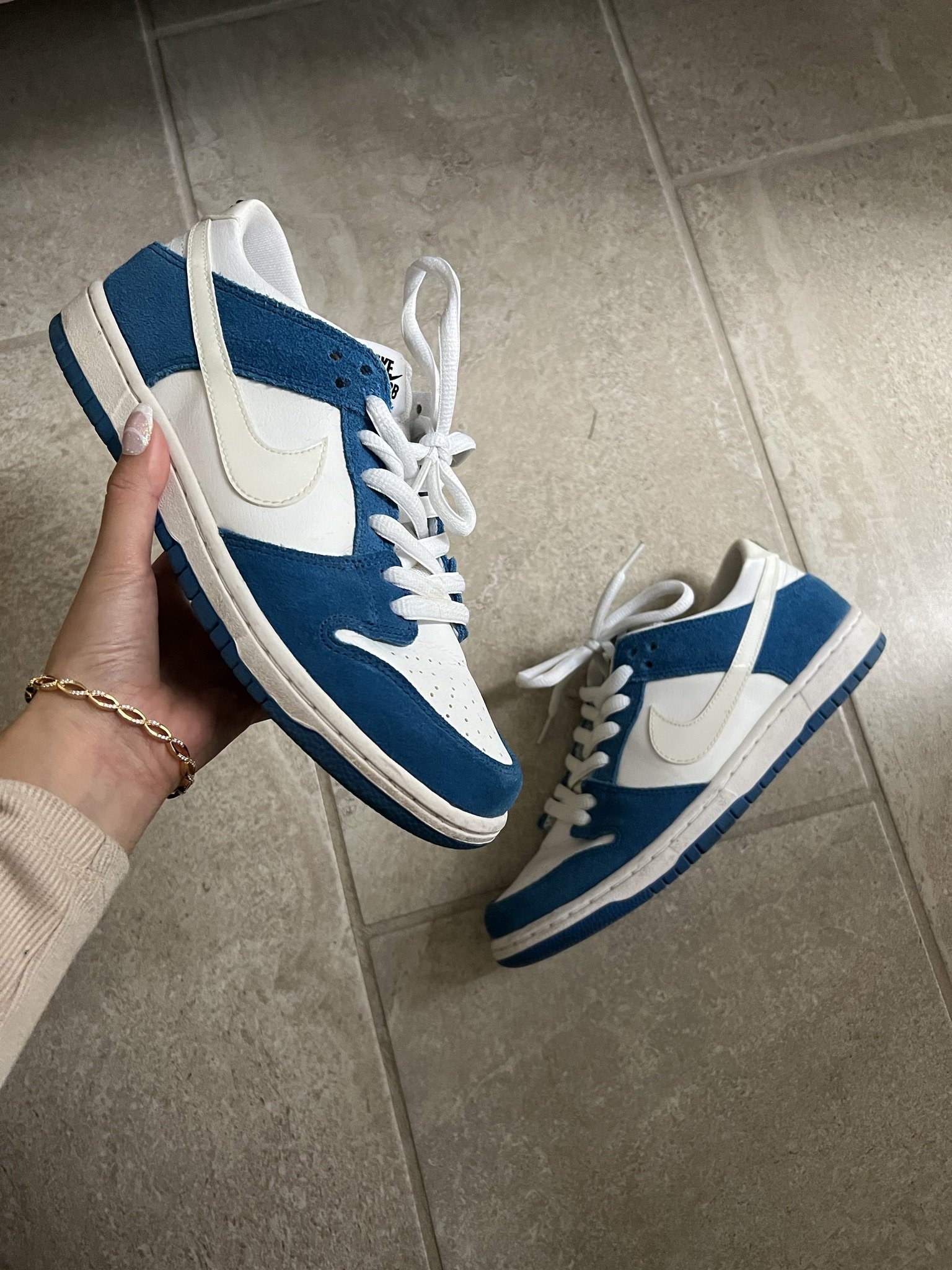 Nike sneakers, 1.599 kr.