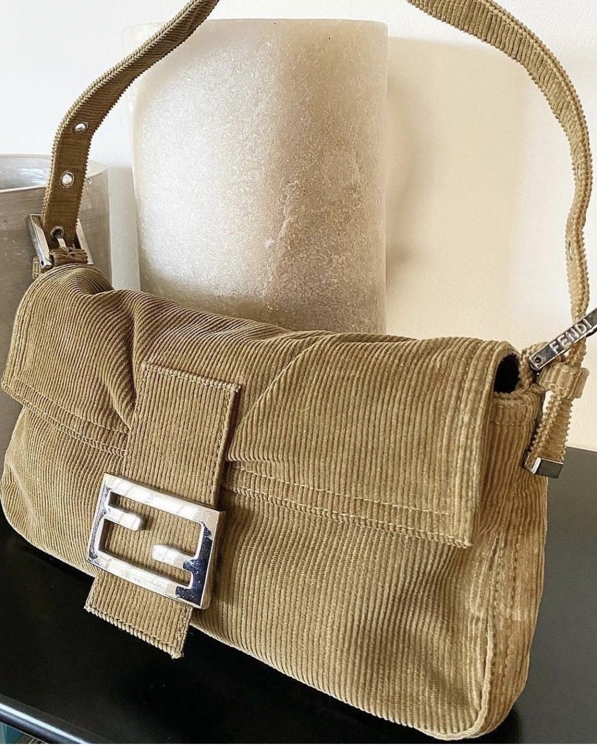 Fendi skuldertaske, 3.990 kr.