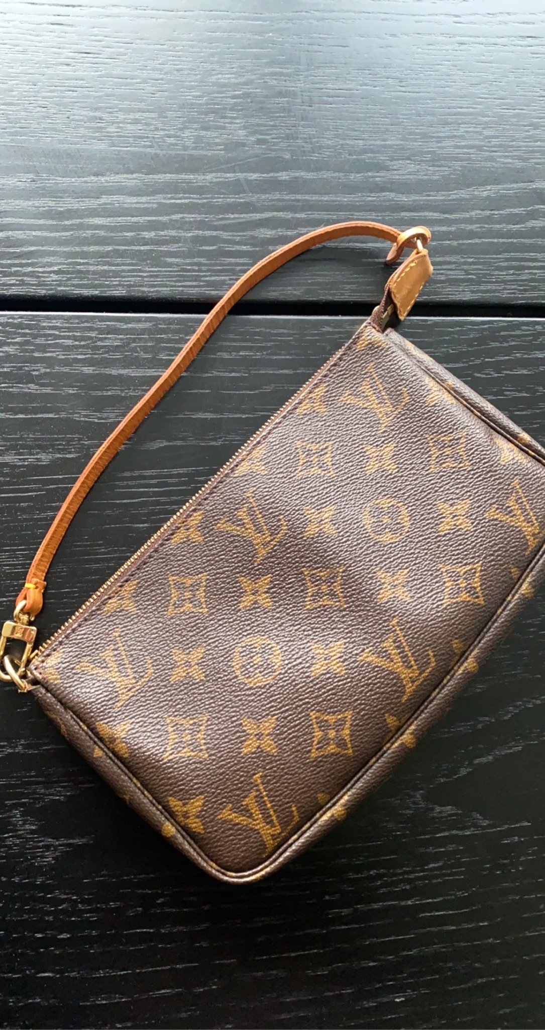 Louis Vuitton håndtaske, 4.000 kr.