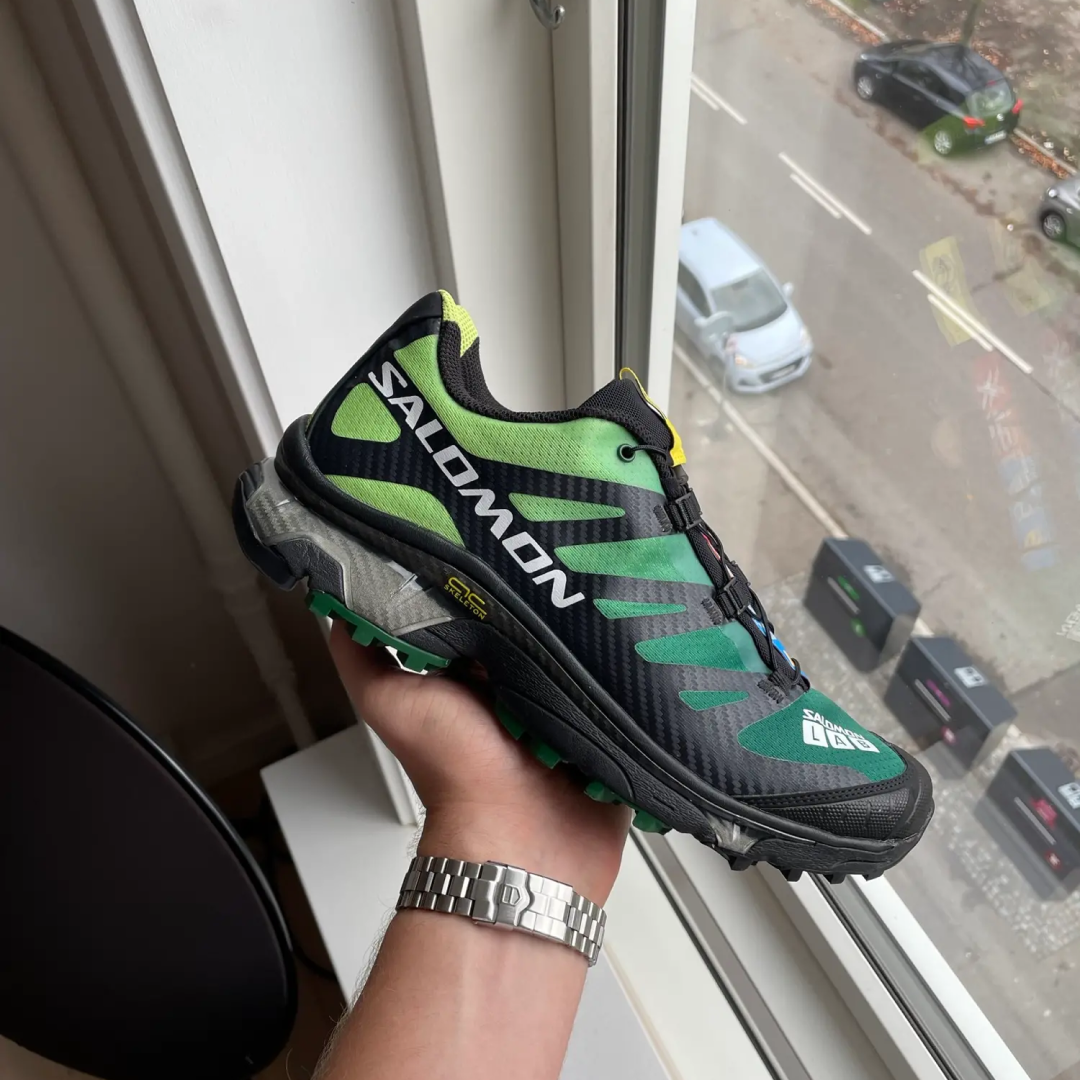 Salomon sneakers, 1.100 kr. 