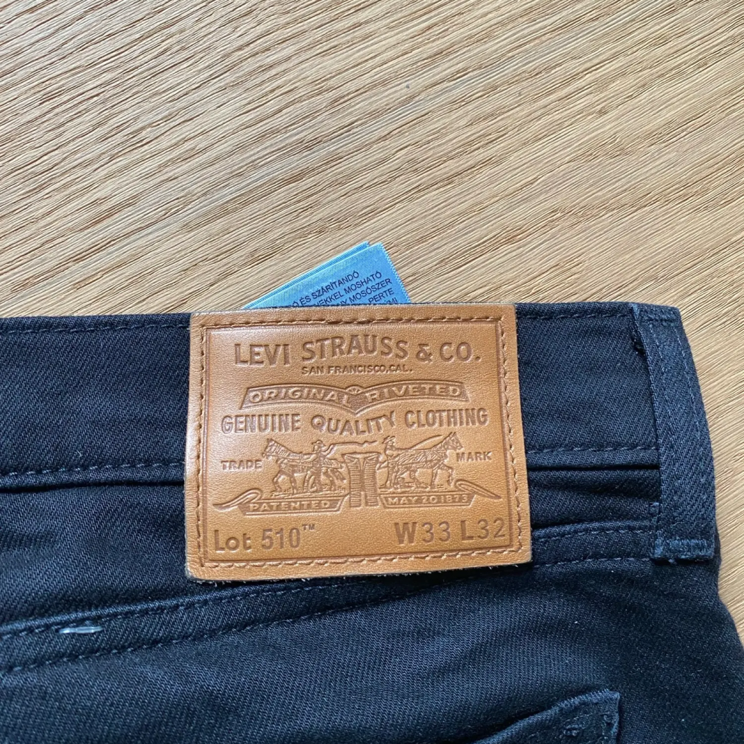 Levi's jeans, 175 kr. 