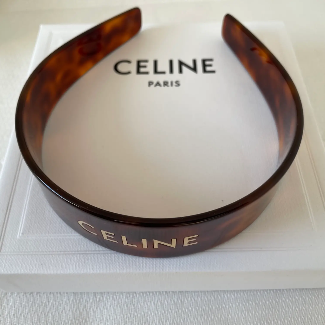 Céline hårpynt, 2.600 kr.
