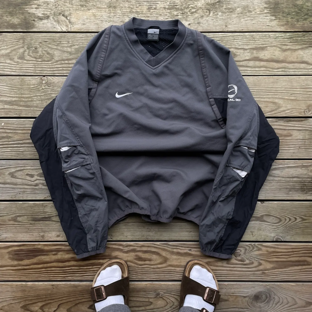 Nike jakke, 295 kr.
