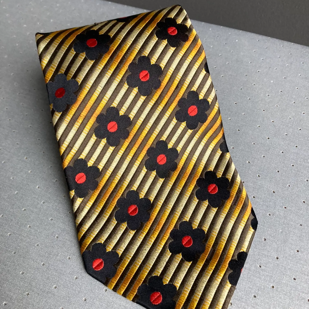 KENZO slips, 150 kr.