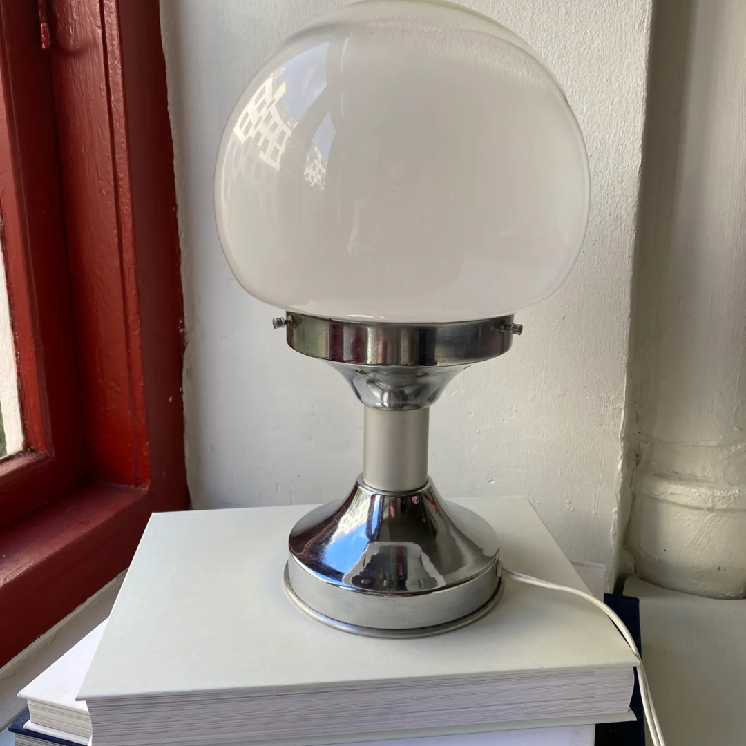 Vintage bordlampe, 850 kr.