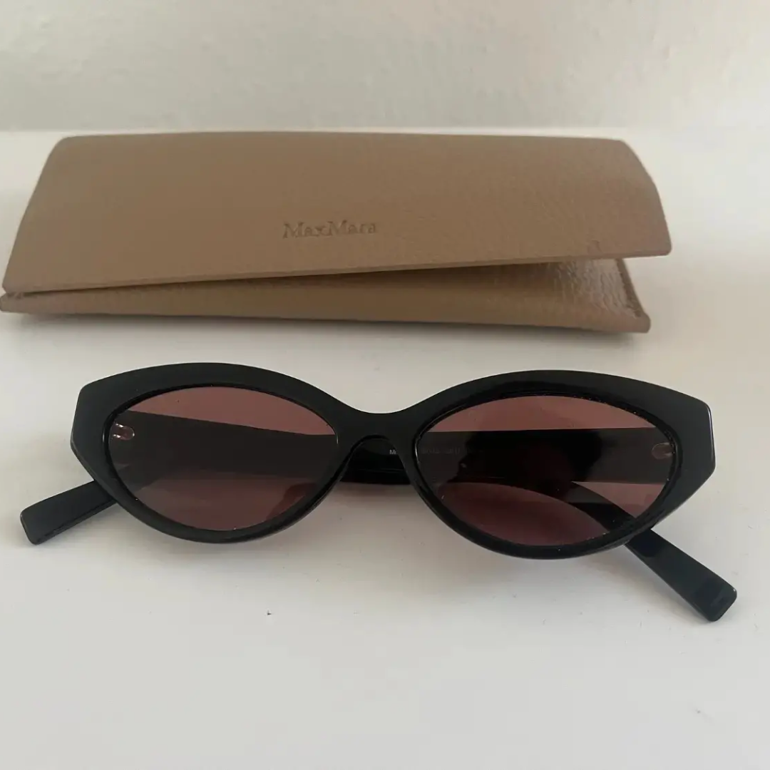 Maxmara solbriller, 800 kr.