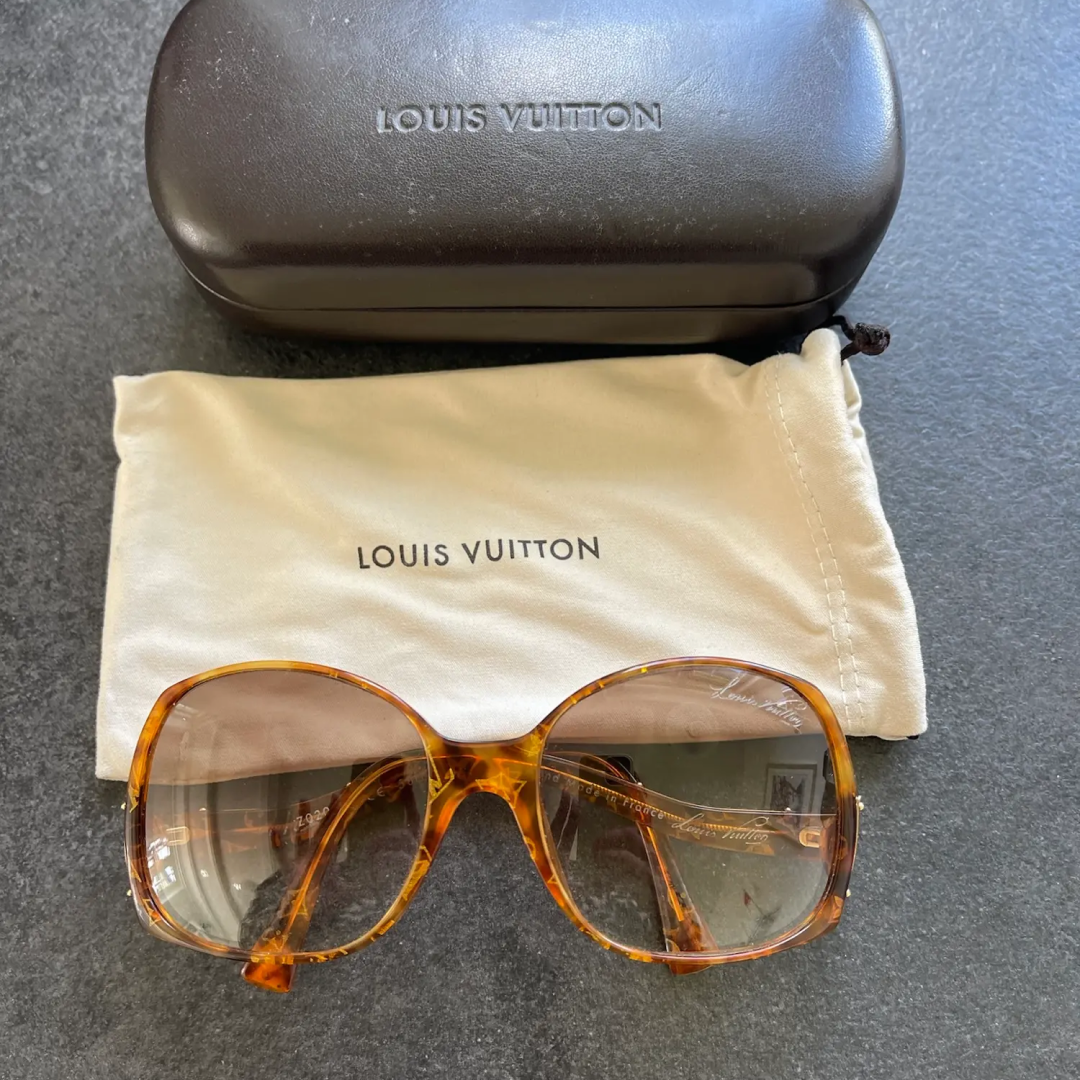 Louis Vuitton solbriller, 2.250 kr.
