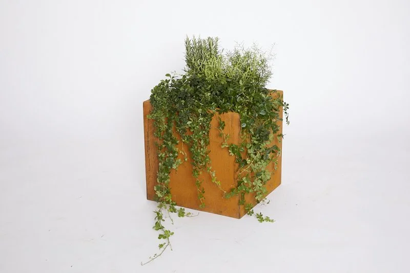Fyrkantiga planteringskärl corten