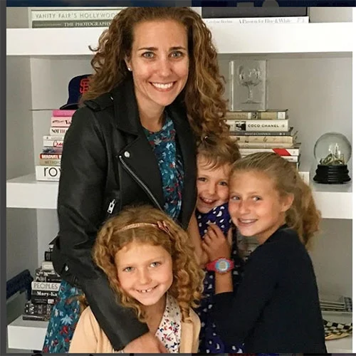 Lisa with her three adorable daughters (left to right): Juliet, Elle and Katie