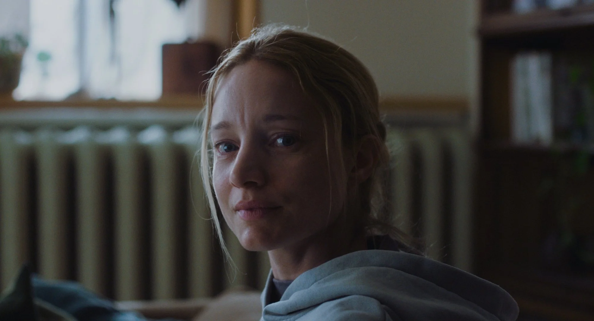 20251022_thebreak_stills_709_24.jpg