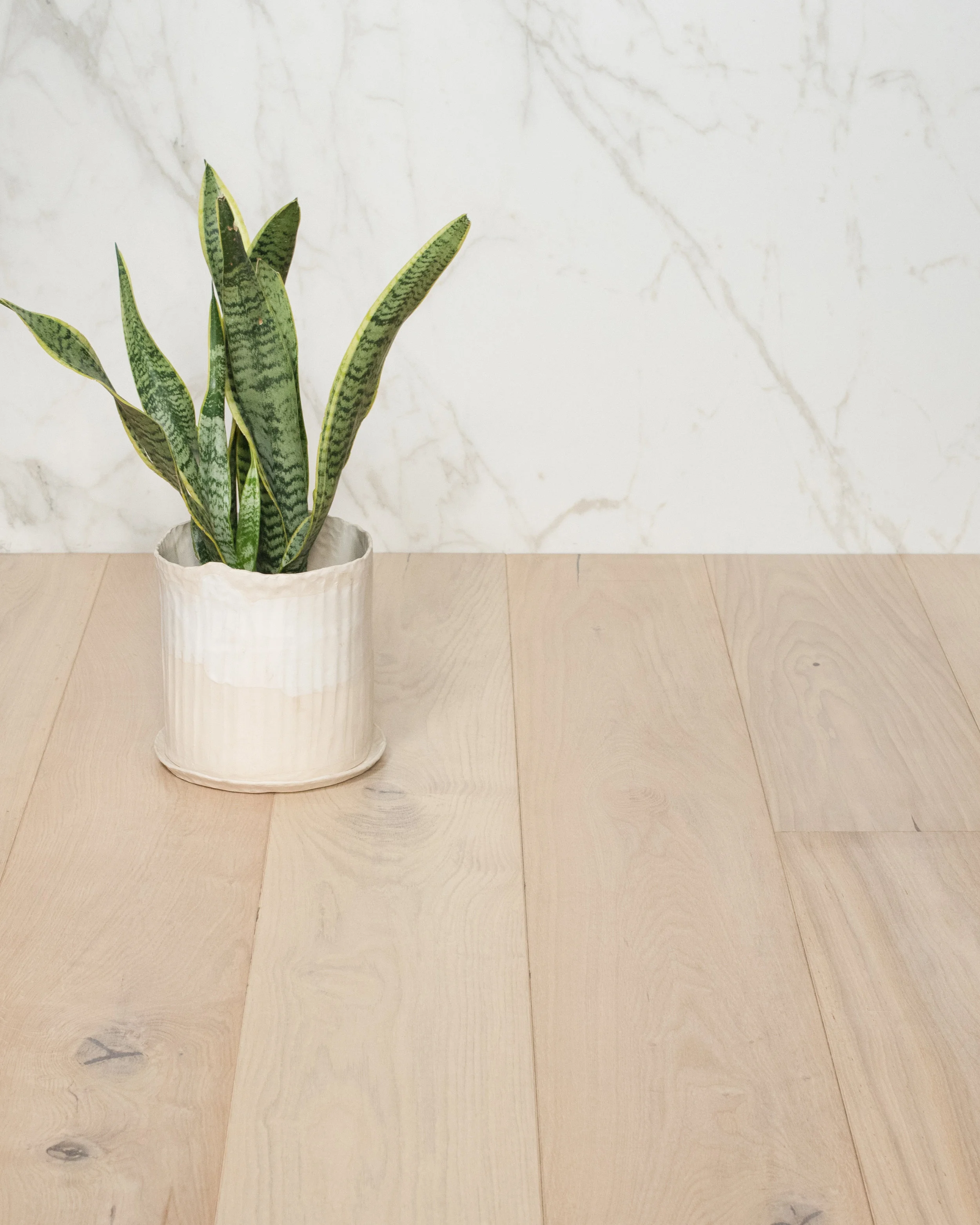 RAW - Smooth Texture, Urethane Finish