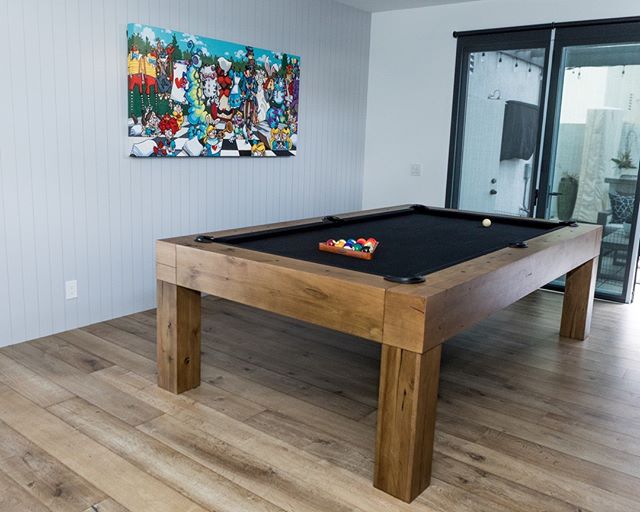 Time for a little mid week fun! Can't decide what we love more, the rad pool table or our light rustic, 7.5" floor, which by the way is one of our most popular platforms. The gorgeous color and the insane durability is what makes it a fan favorite. This floor is perfect for someone who has kids, dogs or loves to entertain.
.
.
____________________________________________
#warrenchristopher #warrenchristopheroc #texturesbywarrenchristopher #textures #woodisgood #warrenchristophercollection #woodfloor #woodfloors #woodflooring #customwood #customwoodflooring #eurooak #frenchoak #wideplank #wideplankfloors #ihavethisthingwithfloors #custom #wood #floors #interior #design #stairs #homeimprovement #herringbone