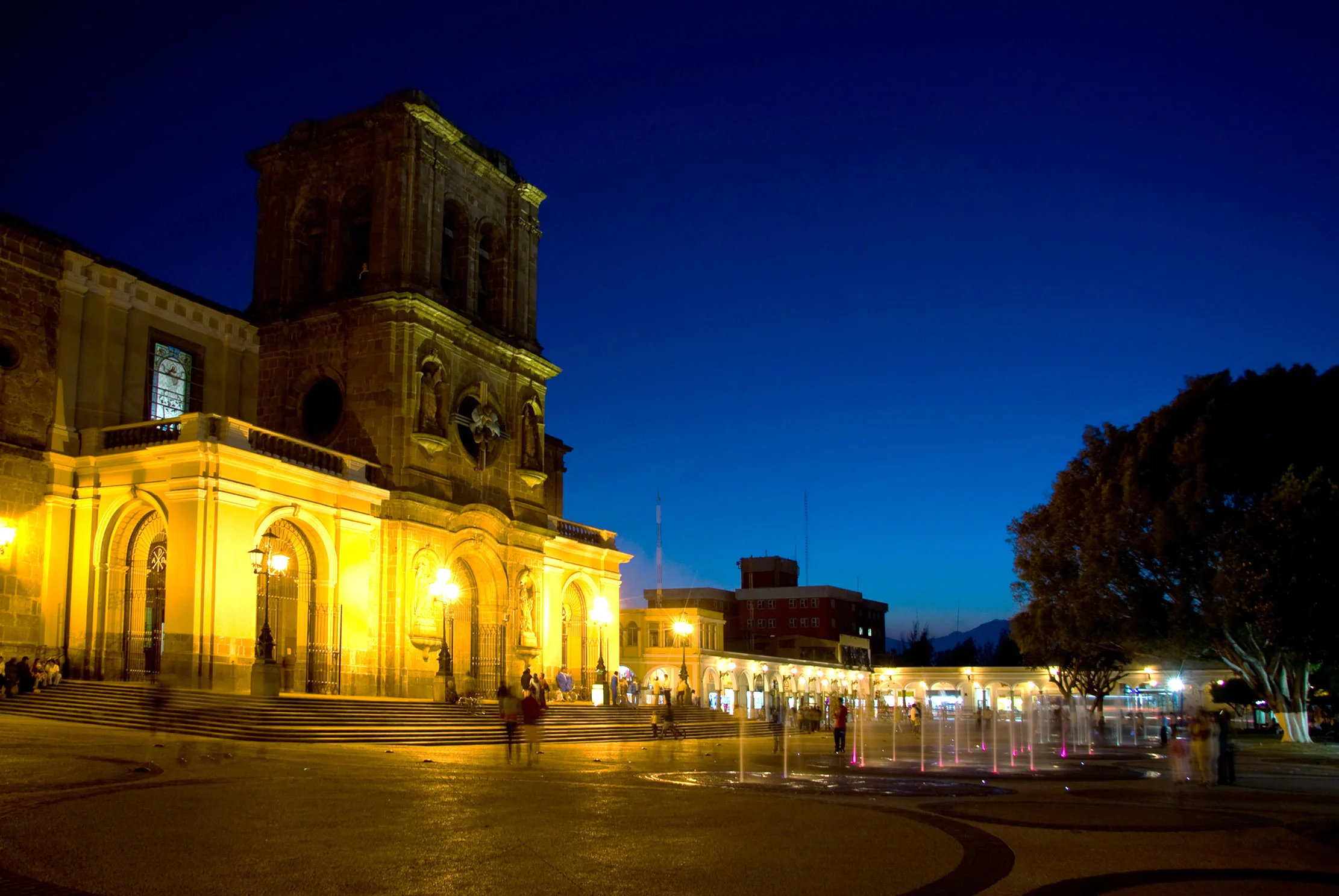 Plaza%20Las%20Fuentes-19-b.jpg