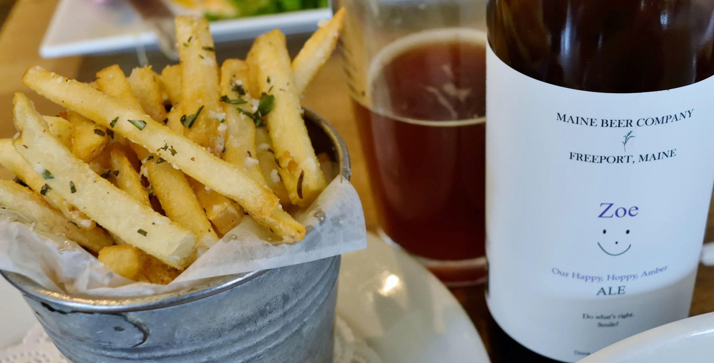 When coming to d'jeet, ALWAYS get the truffle fries.