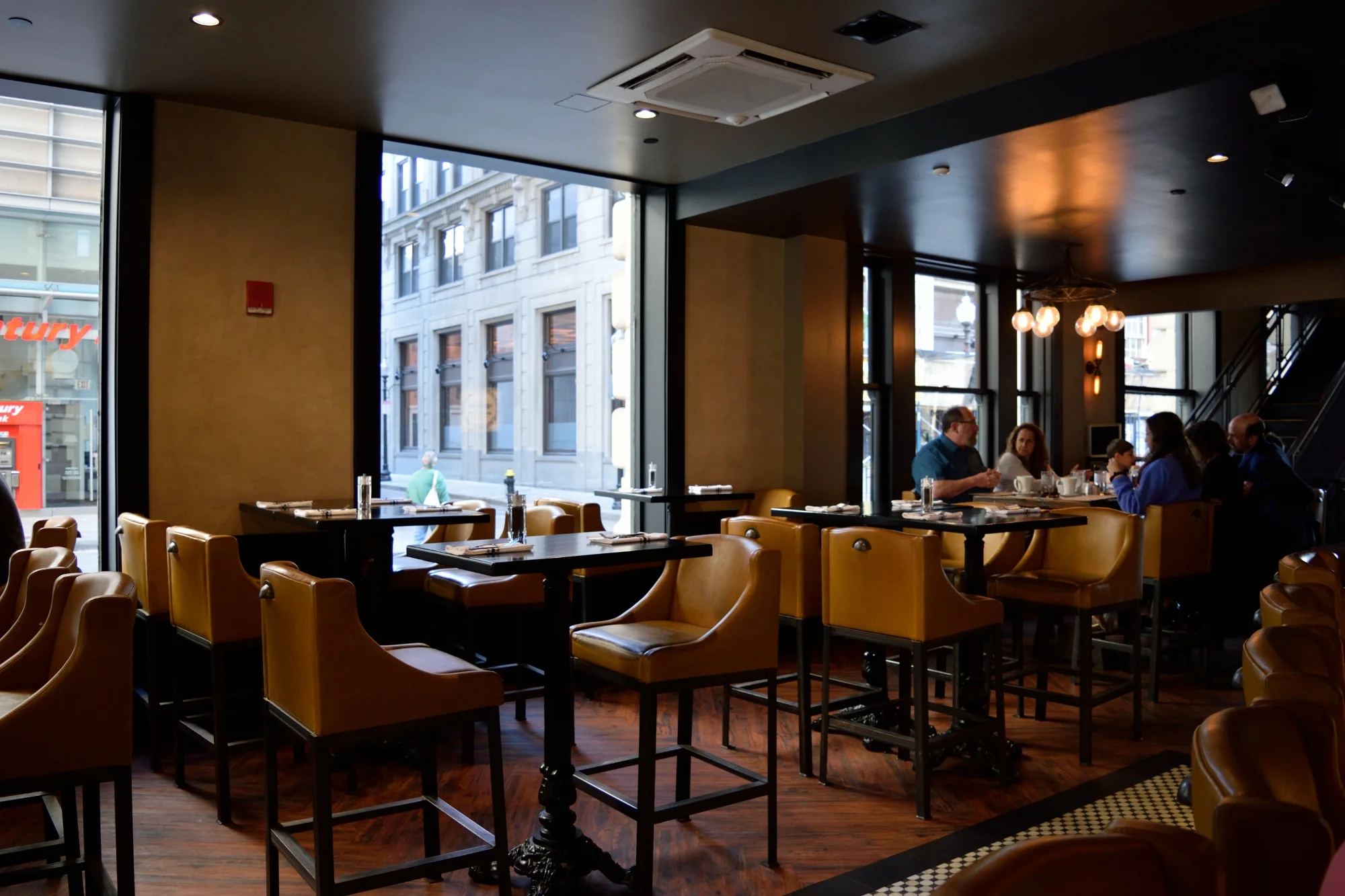 High-top tables by the bar dining area. Very nice set-up.