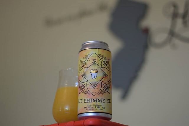 Lil Shimmy Ye (Fruited) - Twin Elephant Brewing - 5.9% ABV.

Perpetually a favorite, this version of Lil Shimmy is a favorite. Pineapple and mango? Yes, please. So much flavor for them taste buds. Huge amounts of respect to TEB for turning a crowd fa