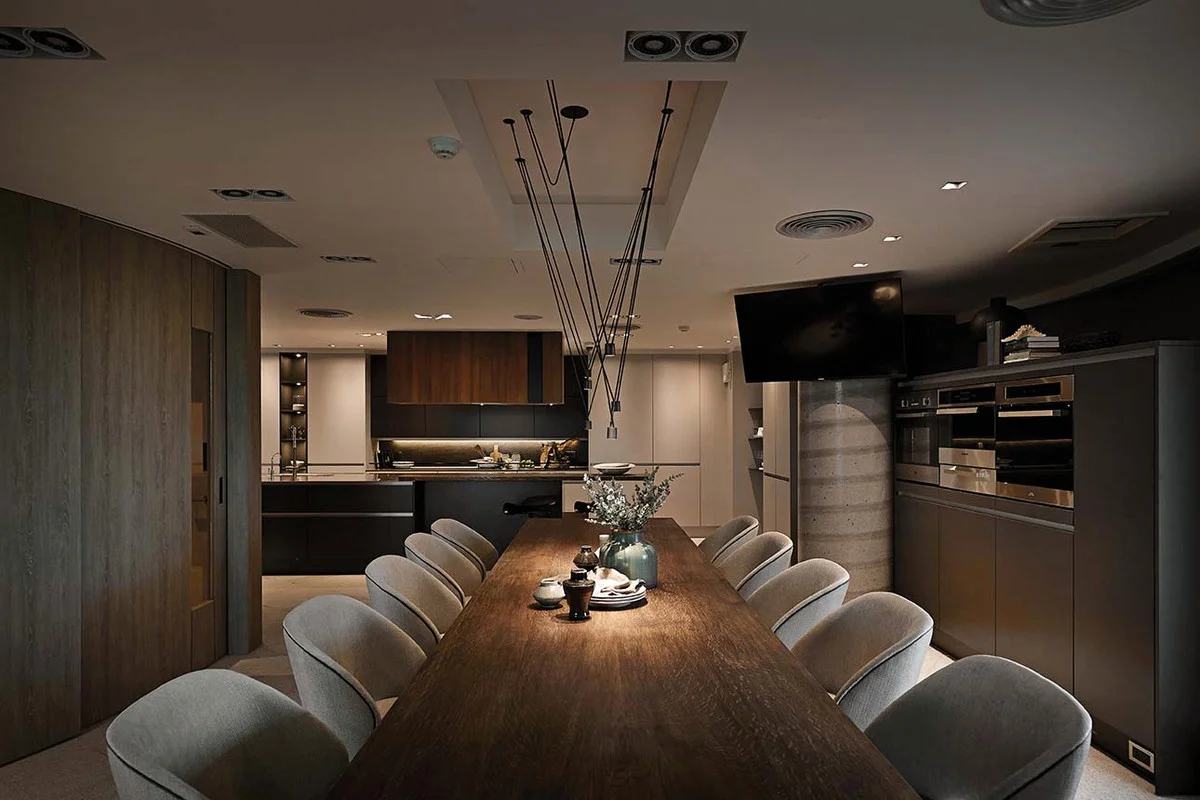  ARCHITECT: KENG FU LO "FOR ME THE KITCHEN IS... THE BEST PLACE TO COMMUNICATE WITH PEOPLE" 