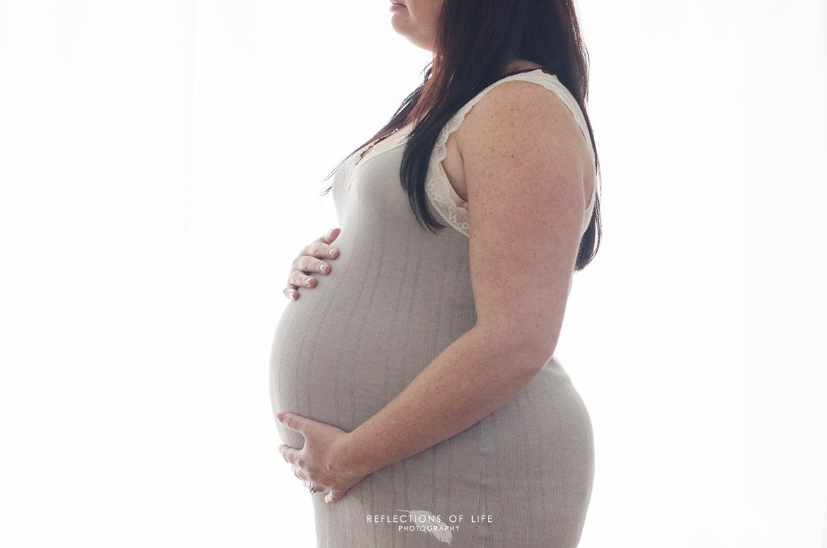 Grimsby-Niagara-Ontario-maternity-photographer-Reflections-of-Life-rolphoto-Karen-Byker-2016-02-26_0031.jpg