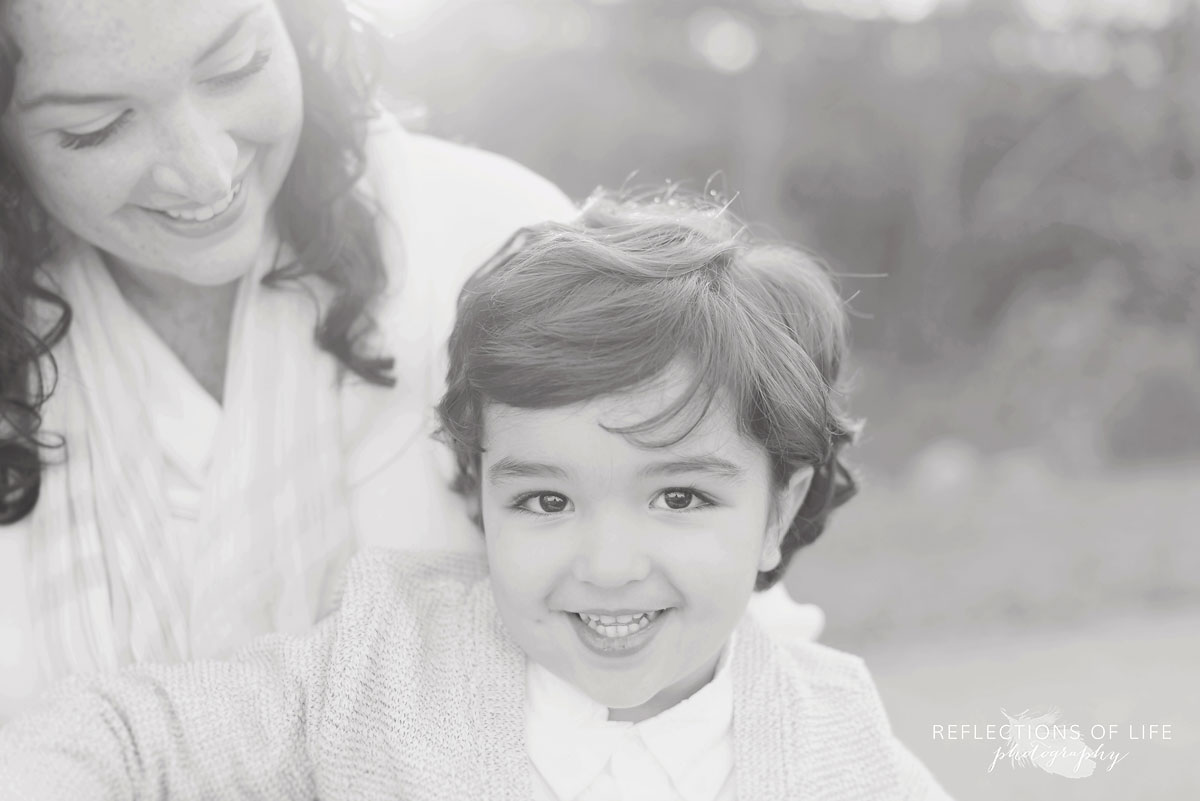 Candid Niagara Falls Family Photographer