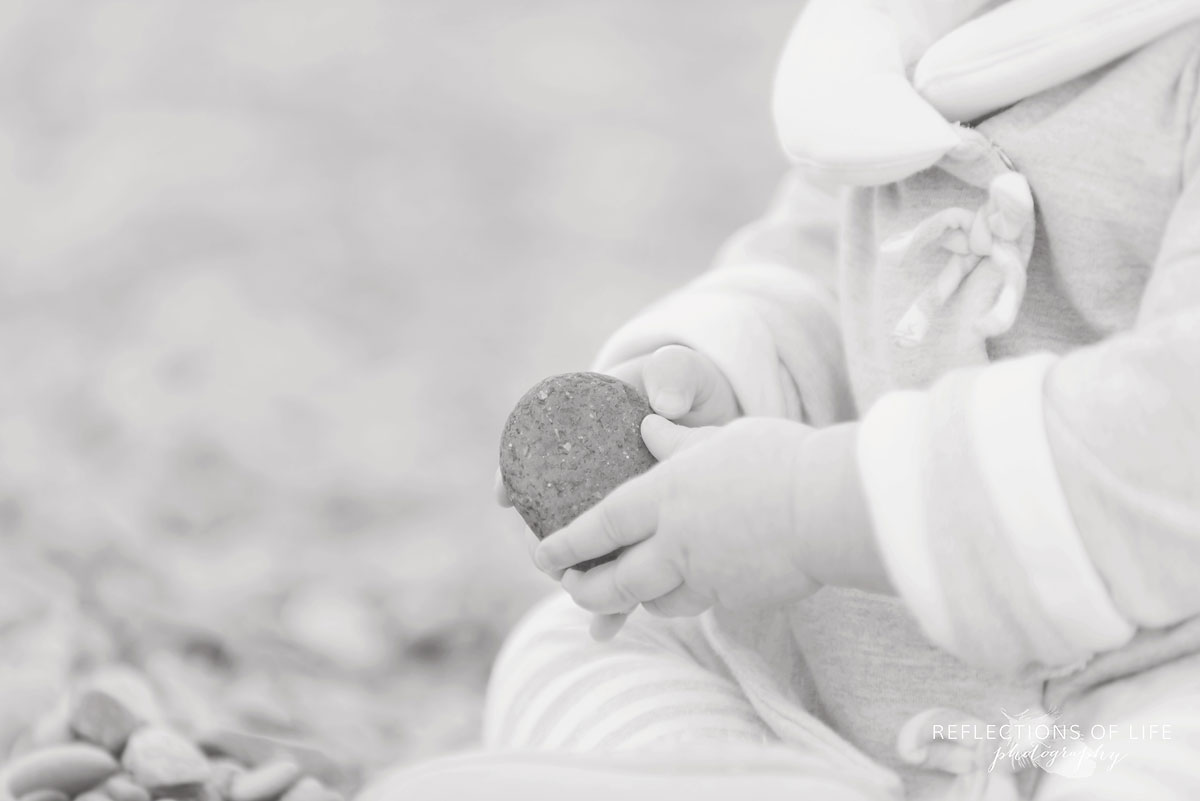 Relaxed, close up pictures of babies in Vineland, Ontario