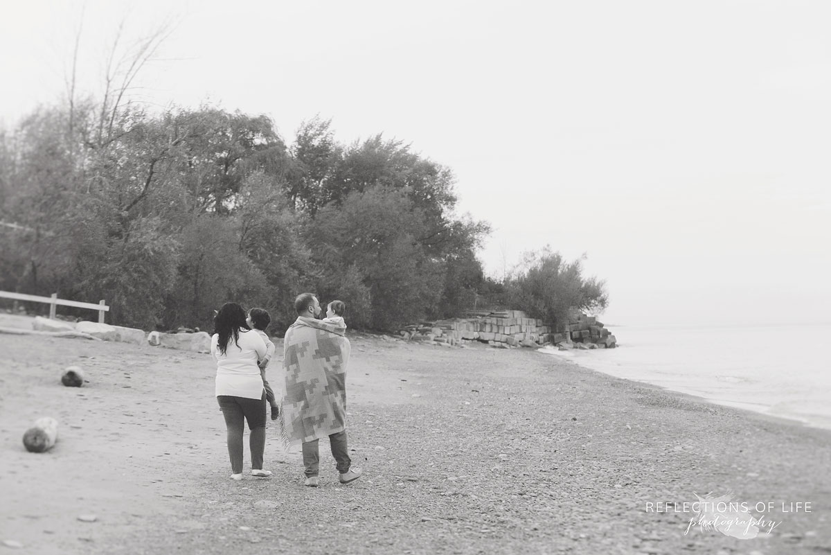 Light and airy family portraits in Grimsby Ontario Canada