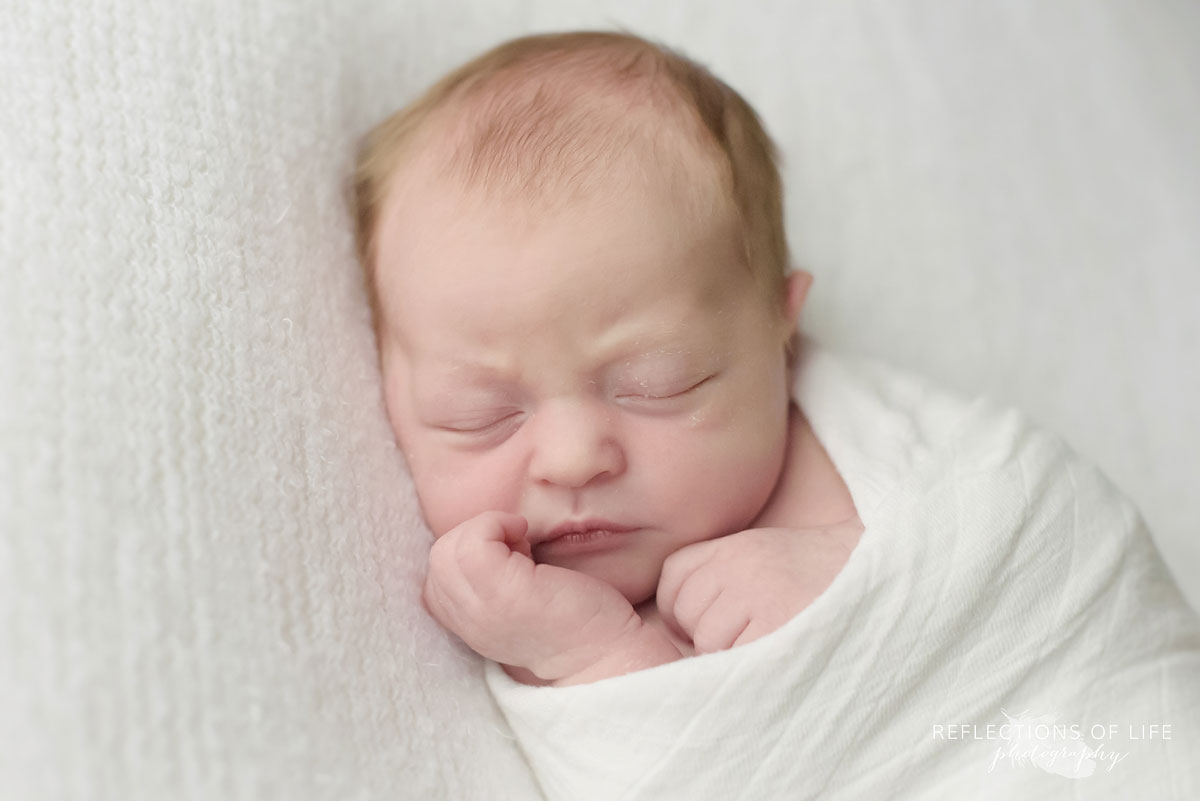 012 Simple newborn photos professional studio Fonthill Ontario Canada