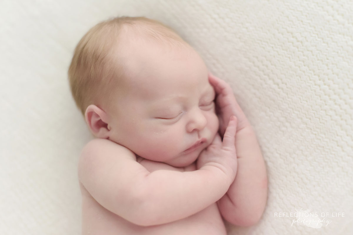 018 classic minimalist newborn photography in Niagara Region of Ontario Canada