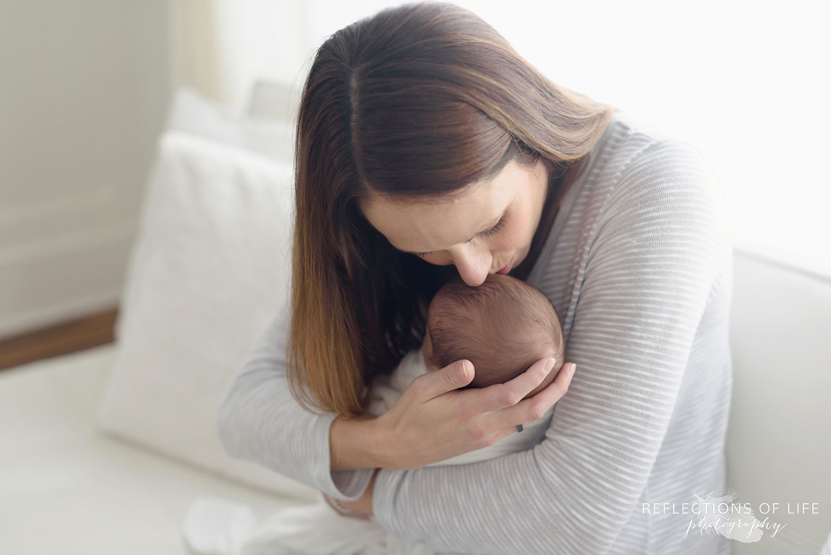 016 professional newborn and mama photography toronto ontario