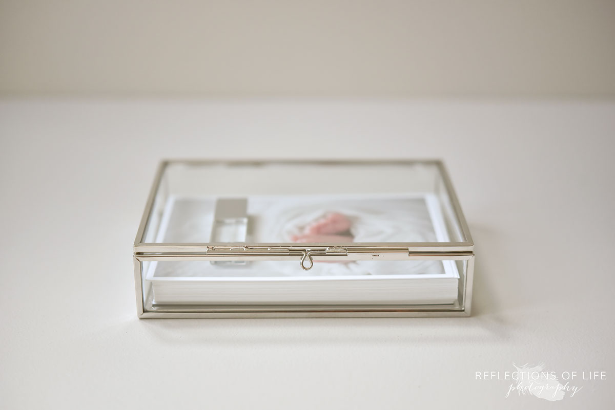 Niagara Newborn Photographer Glass Proof Box