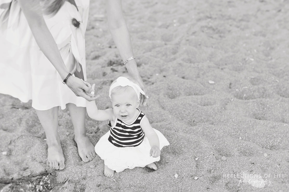 009 little gril on the beach professional family photos