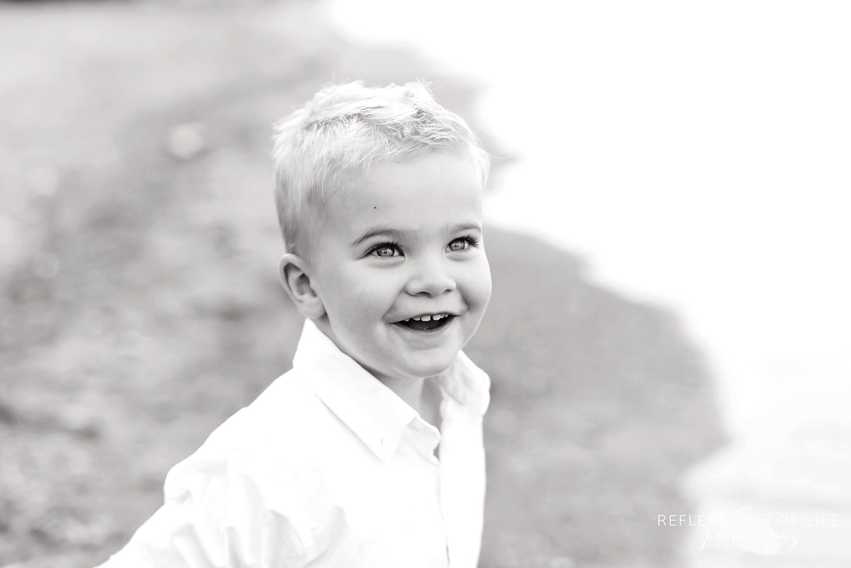 014 Niagara Child Photography on the beach in Grimsby Ontario