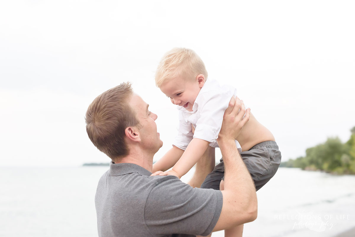 036 laughter and fun in family portraits Grimsby Ontario