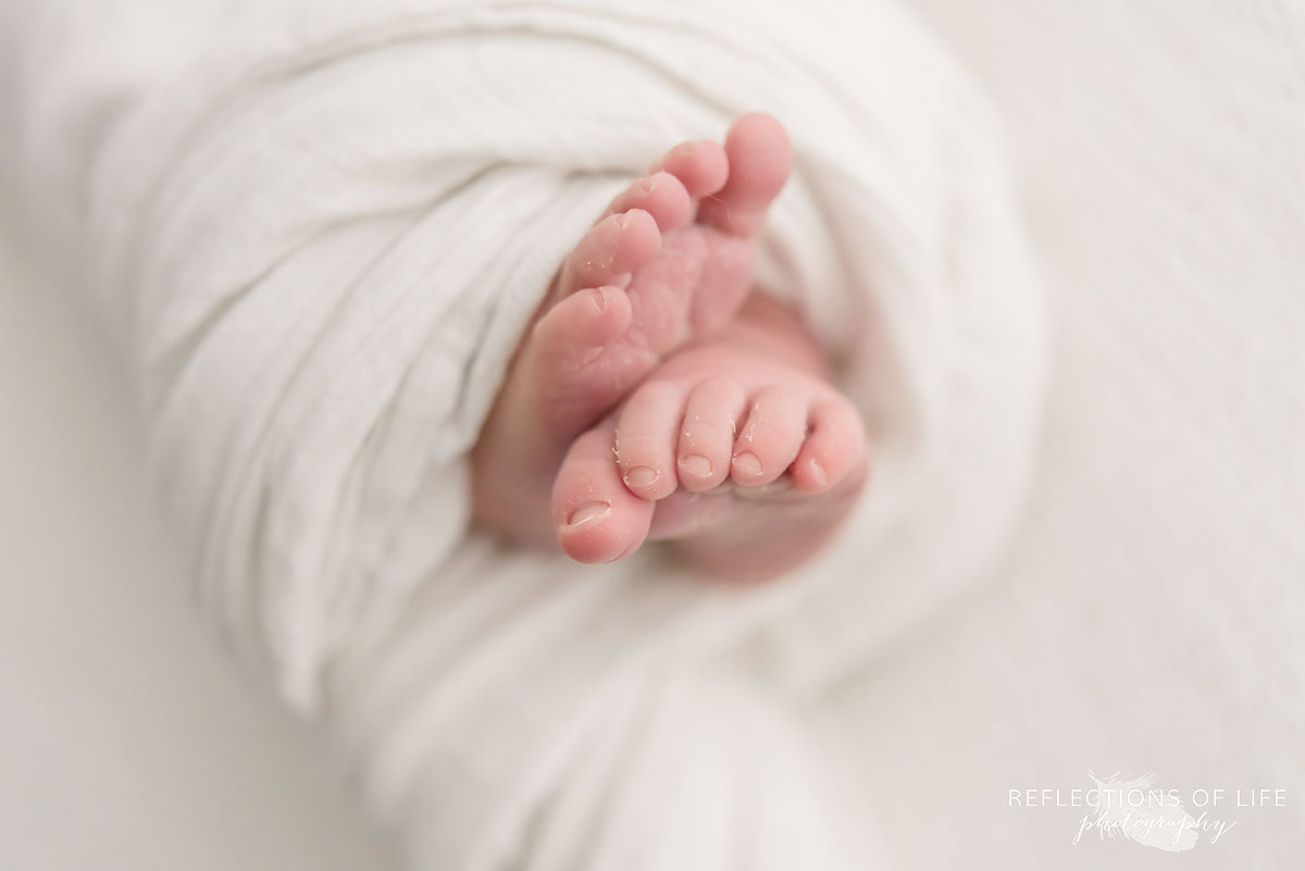 Colour-photo-of-baby-toes