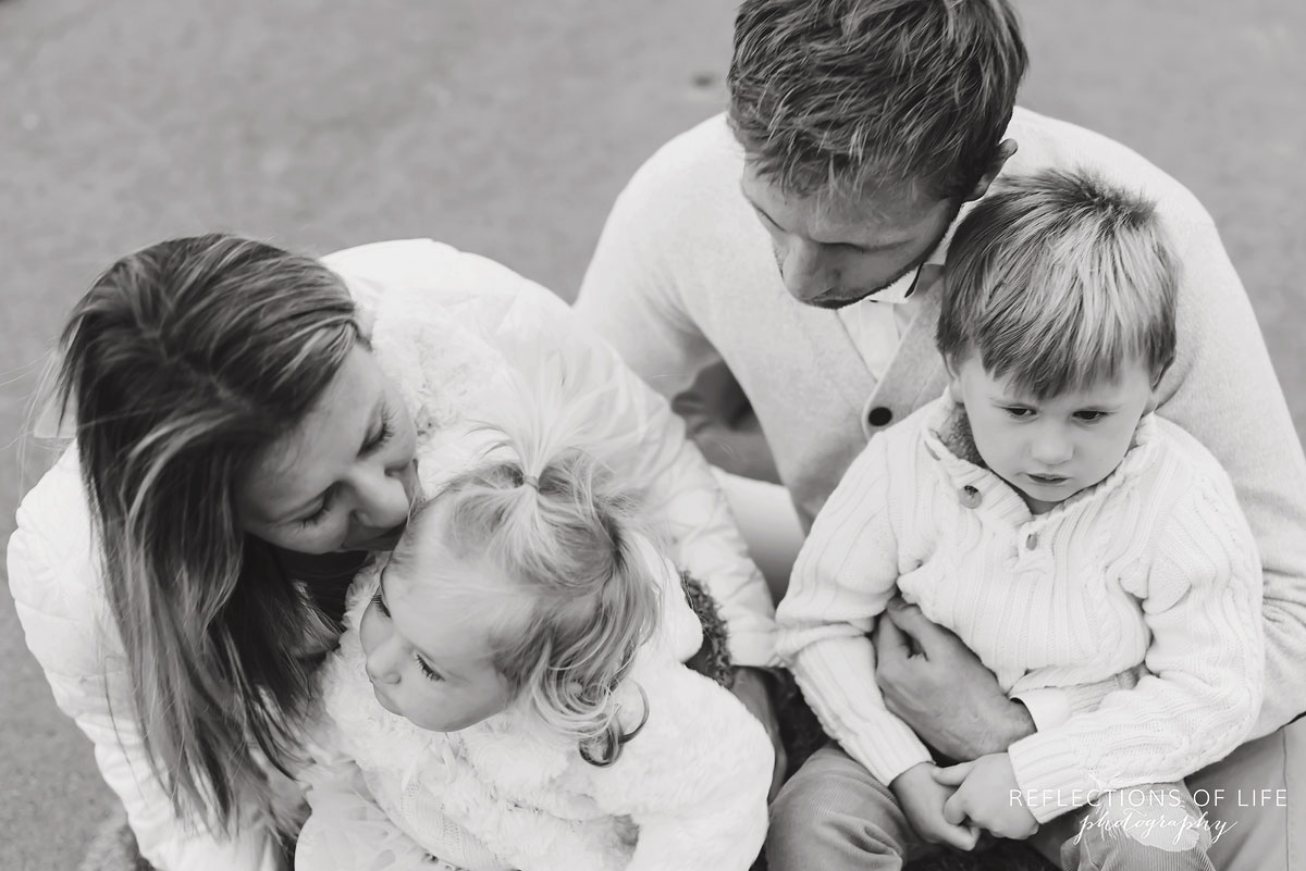 Fall family photography in black and white