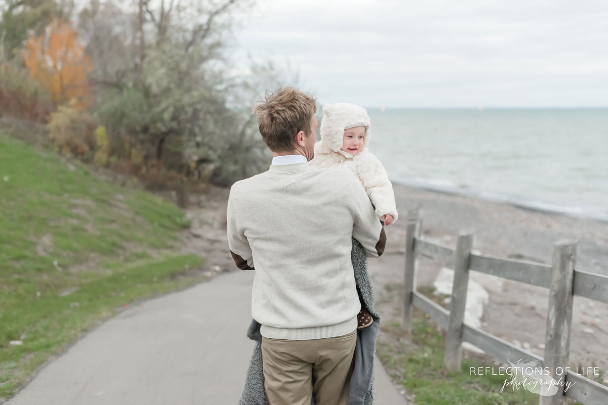 Ontario family photographer at the beach in fall 2017