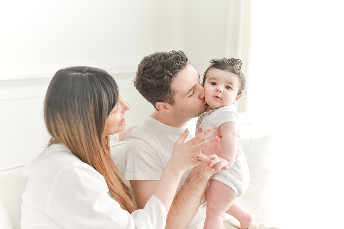 niagara baby and family photos in professional natural light studio