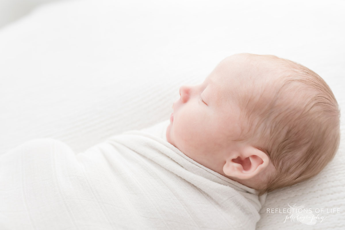 professional newborn photo studio in grimsby ontario canada